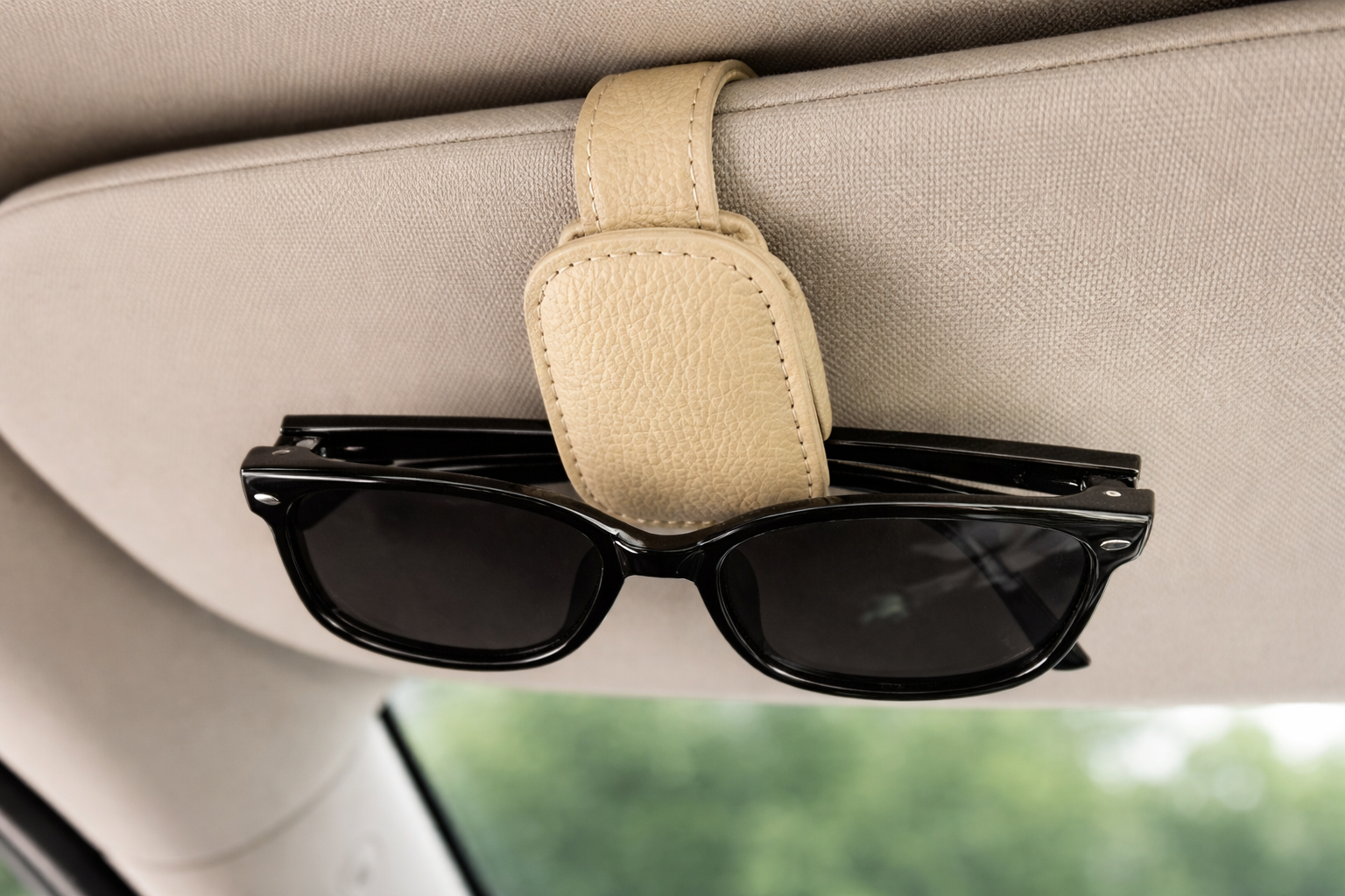 CLIP SUJETA LENTES PARASOL